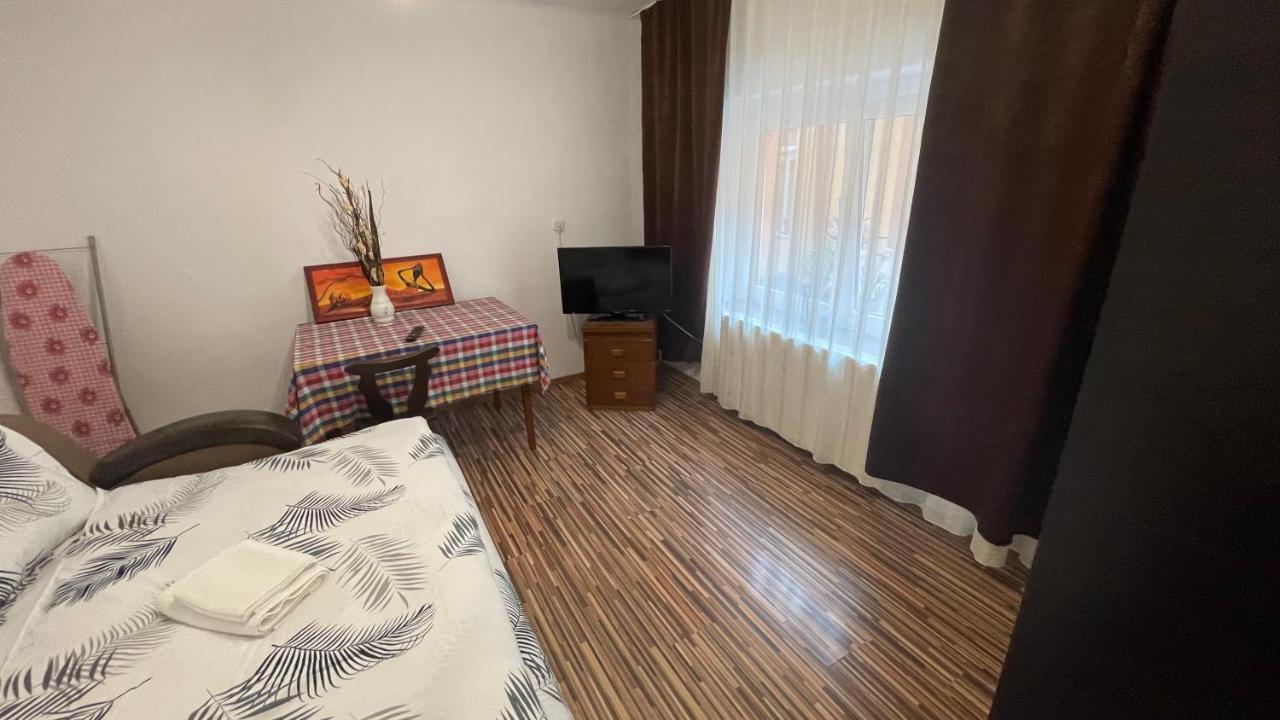 Apartament In Centrul Brasovului Ngoại thất bức ảnh